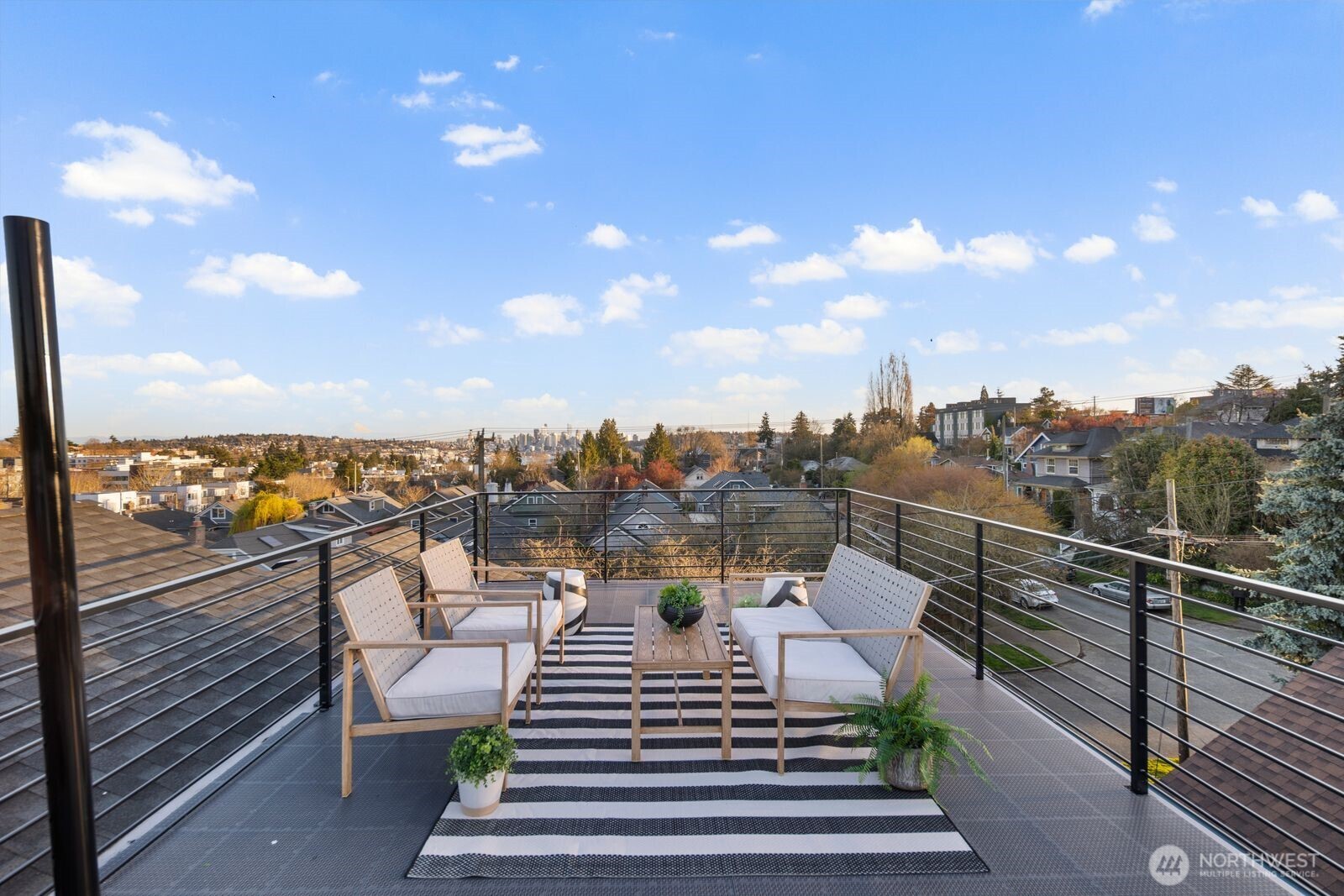 1004 48th Street #B, Seattle, WA 98103