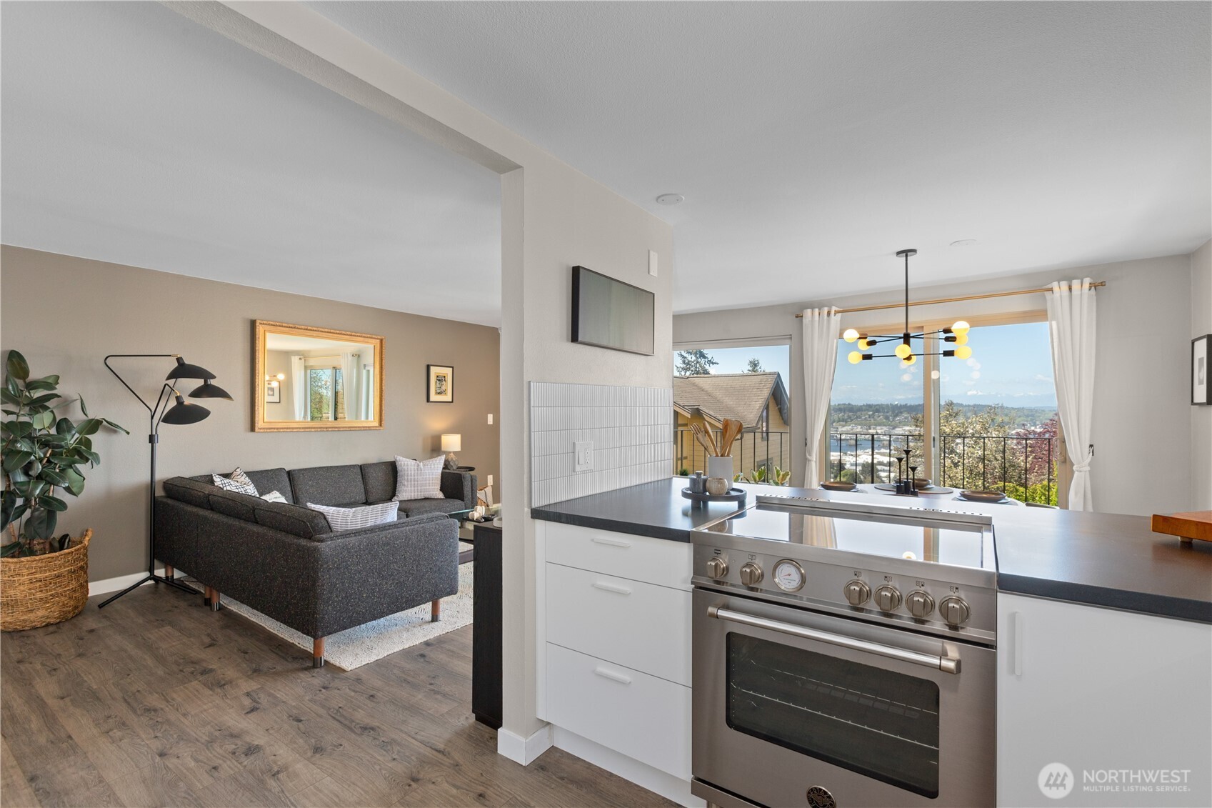 4511 Greenwood Avenue N #6, Seattle, WA 98103