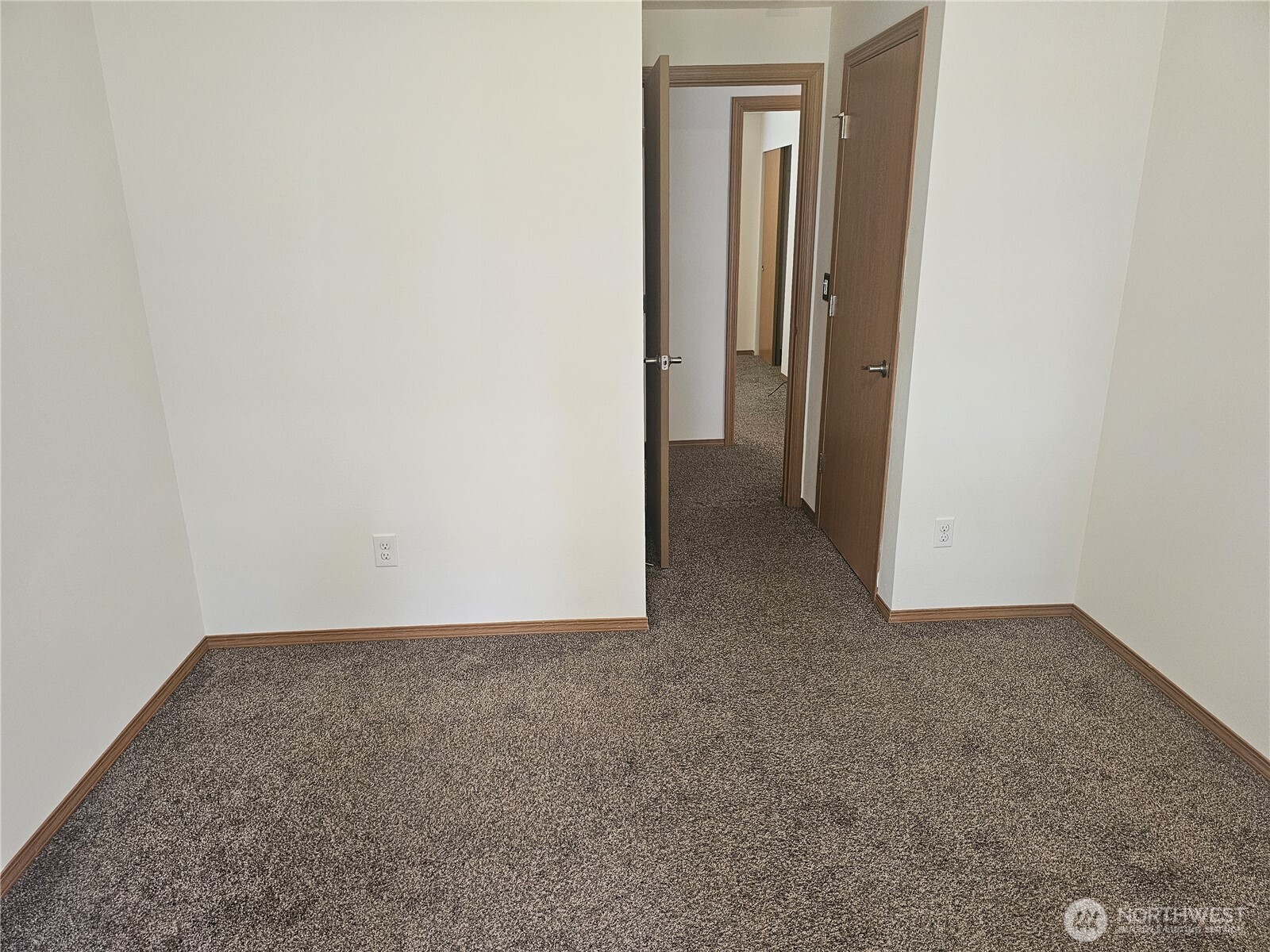 699 Myers Street SE, Rainier, WA 98576