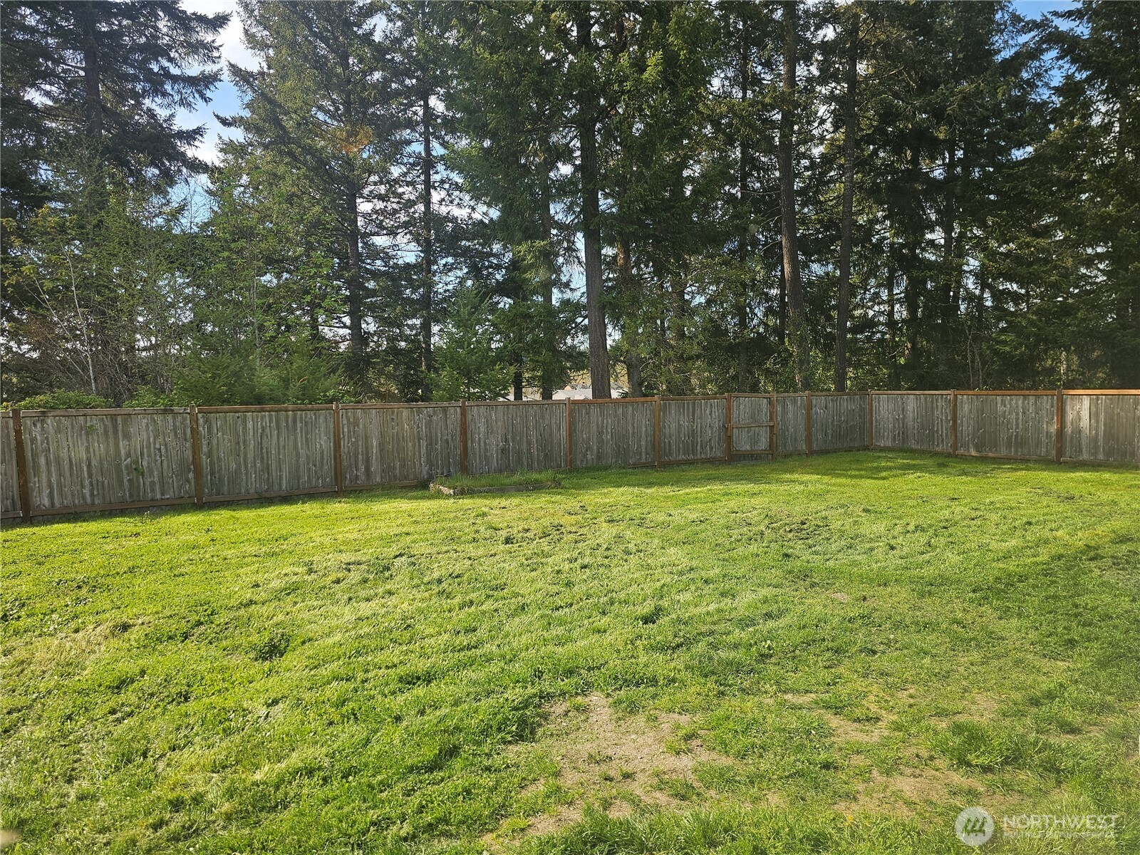 699 Myers Street SE, Rainier, WA 98576