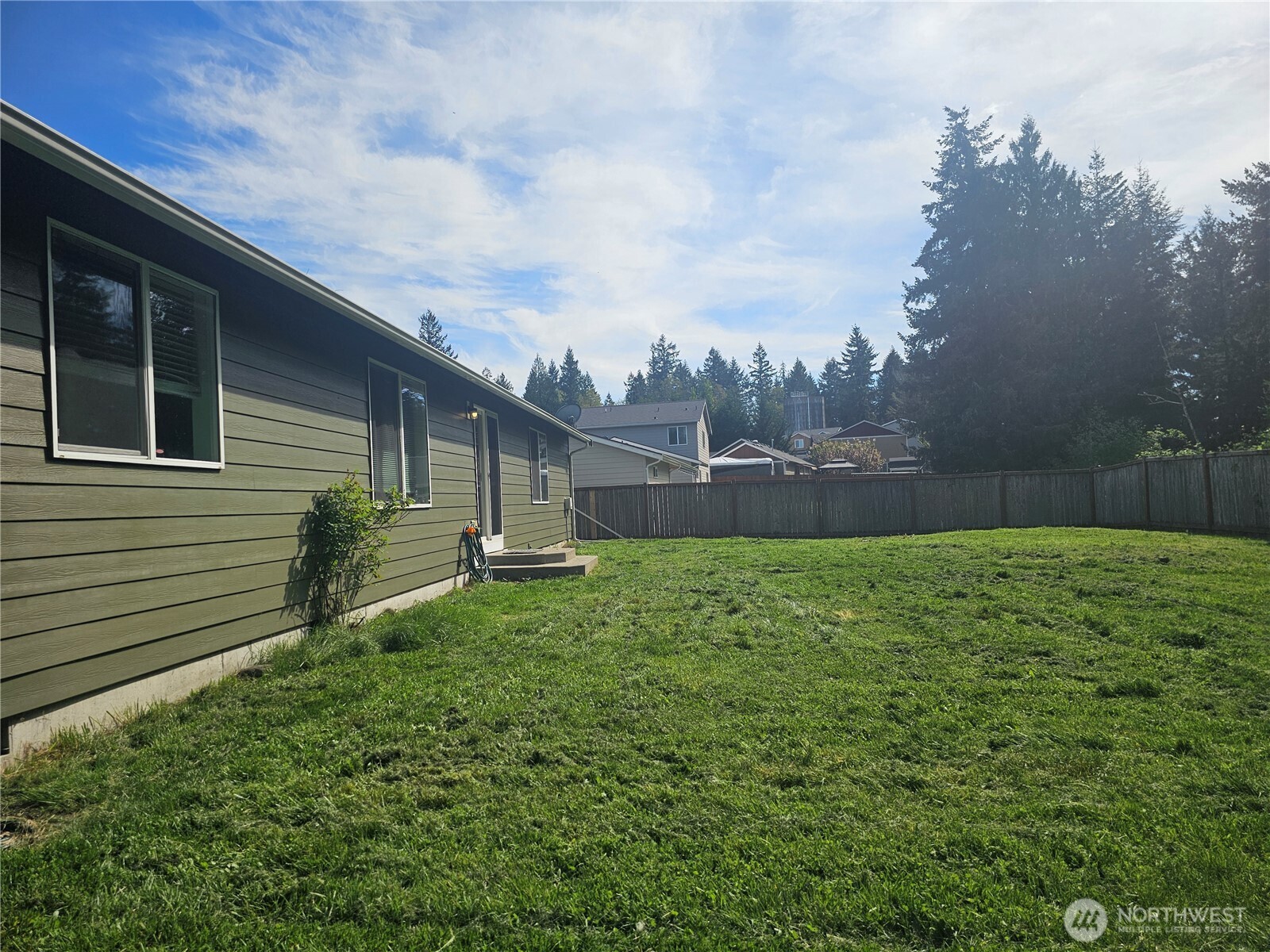 699 Myers Street SE, Rainier, WA 98576