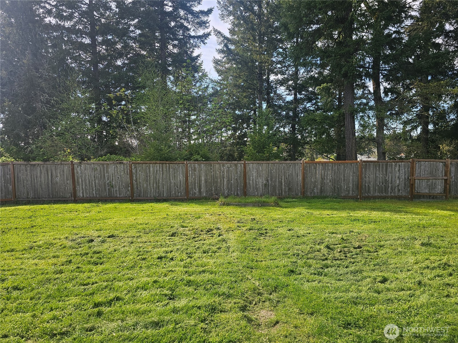 699 Myers Street SE, Rainier, WA 98576