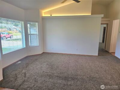 699 Myers Street SE, Rainier, WA 98576 - Photo 6