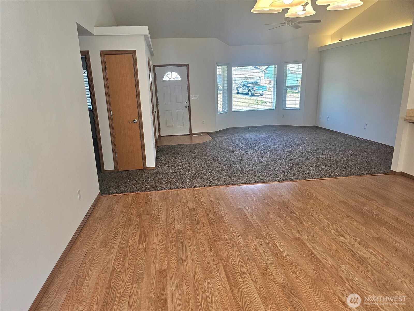 699 Myers Street SE, Rainier, WA 98576
