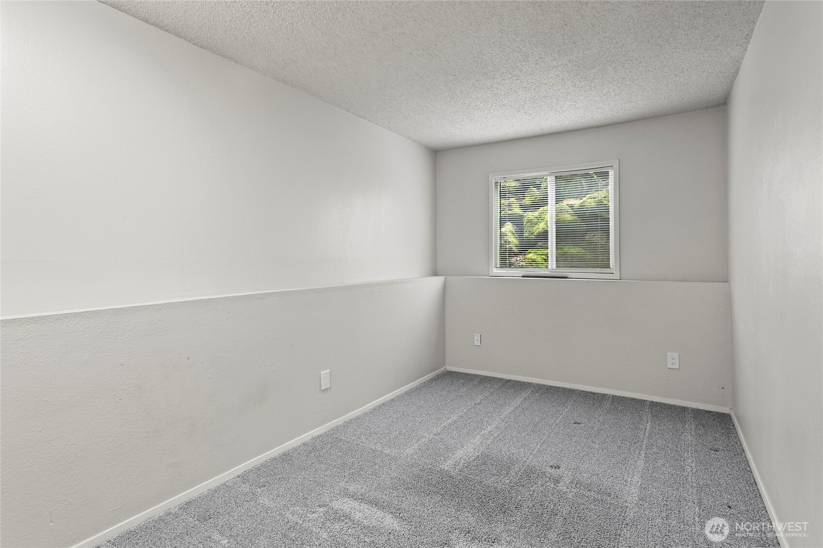 12423 NE 145th Place #B145, Kirkland, WA 98034