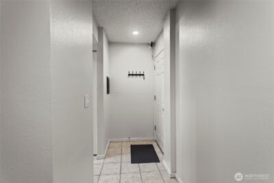 12423 NE 145th Place #B145, Kirkland, WA 98034 - Photo 2