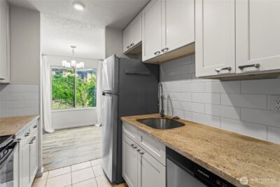 12423 NE 145th Place #B145, Kirkland, WA 98034 - Photo 4