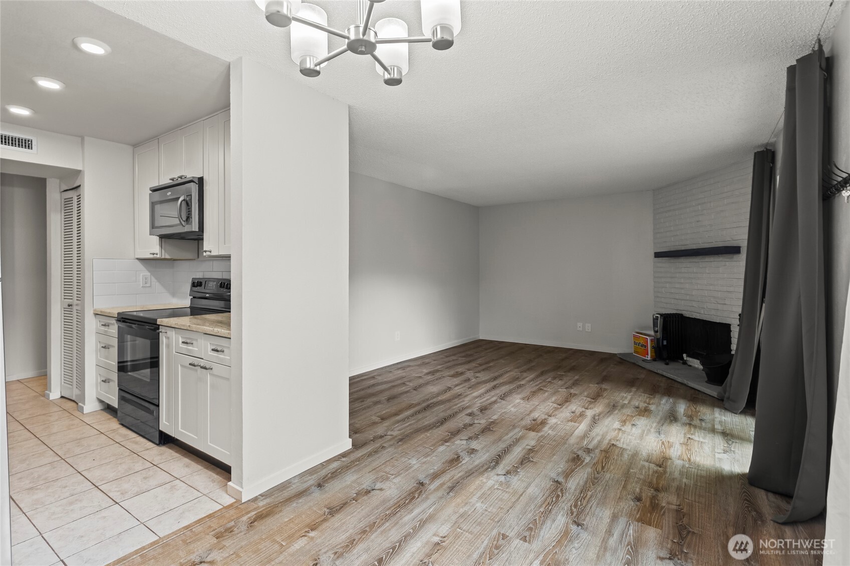 12423 NE 145th Place #B145, Kirkland, WA 98034