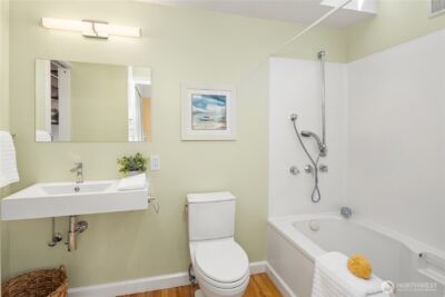 2466 Westlake Avenue N #19, Seattle, WA 98109 - Photo 14