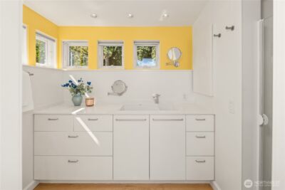 2466 Westlake Avenue N #19, Seattle, WA 98109 - Photo 18