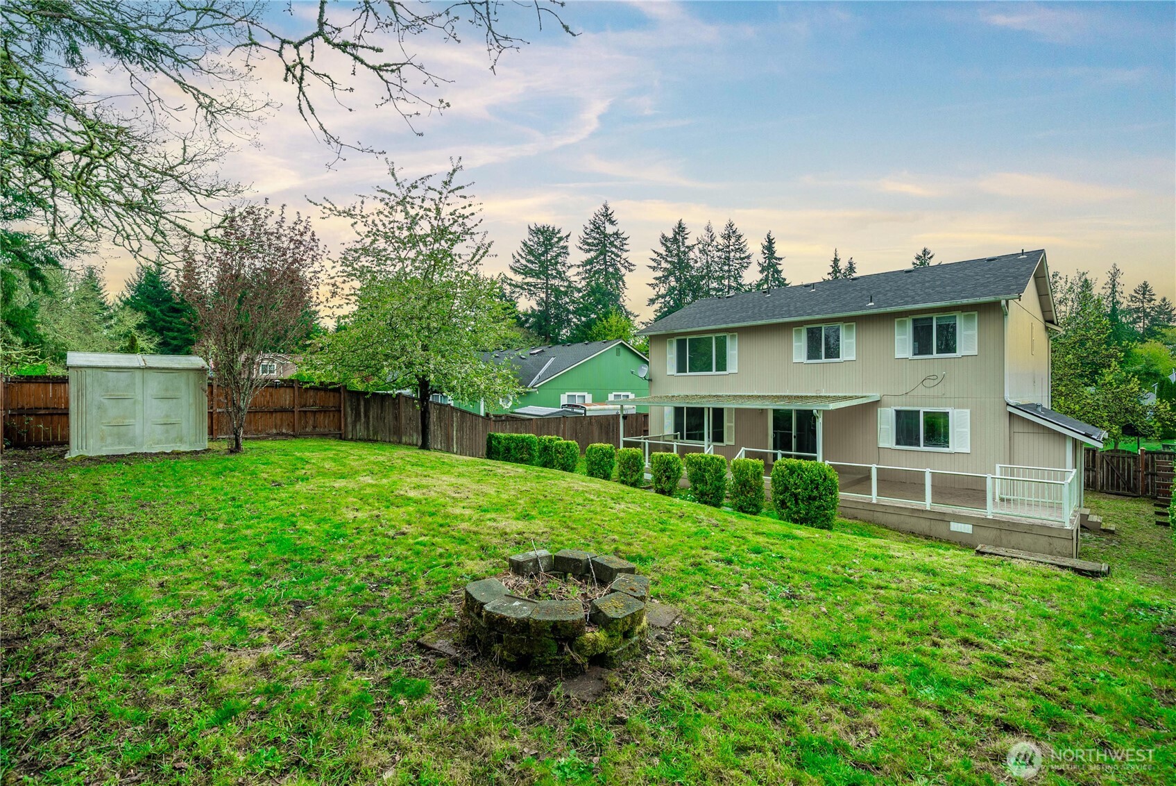 10517 Farwest Court SE, Yelm, WA 98597