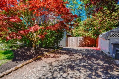 8910 NE 195th Street NE, Bothell, WA 98011 - Photo 30
