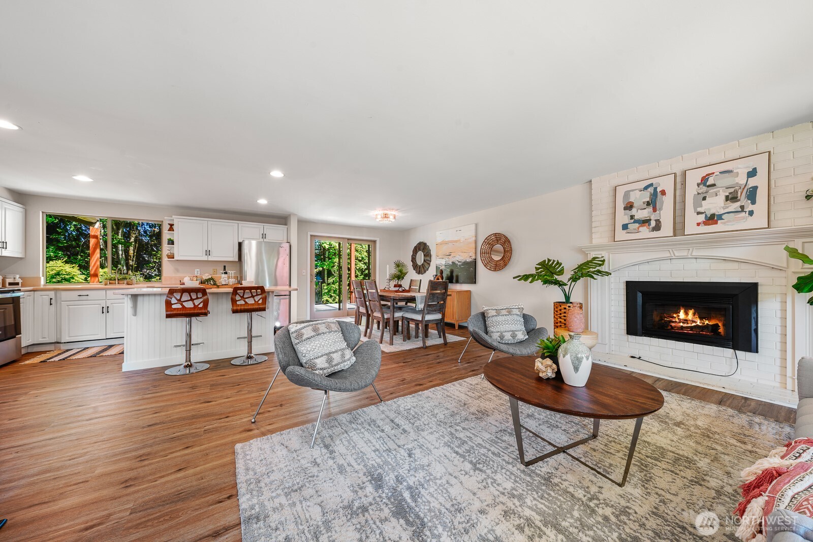 8910 NE 195th Street NE, Bothell, WA 98011