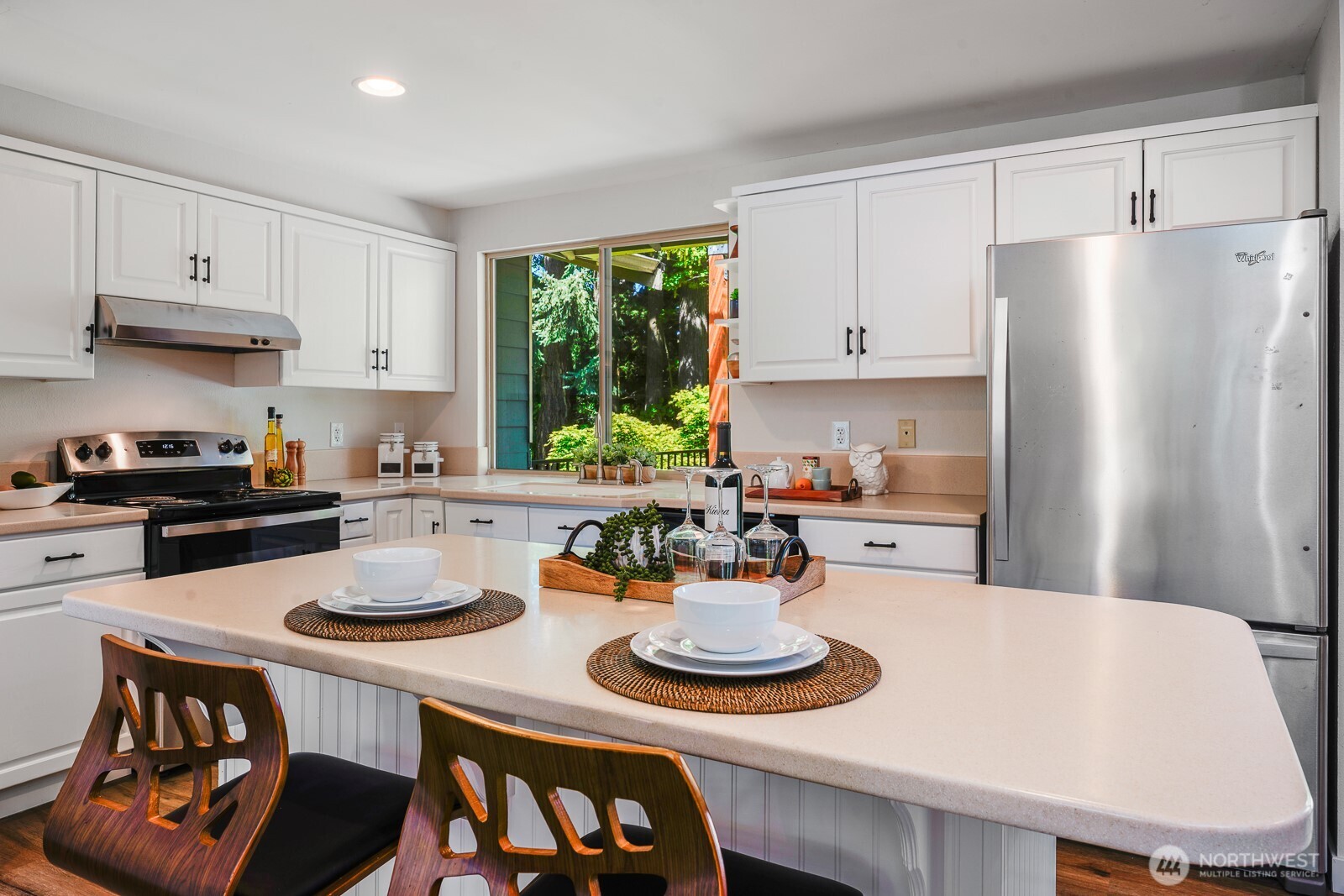 8910 NE 195th Street NE, Bothell, WA 98011