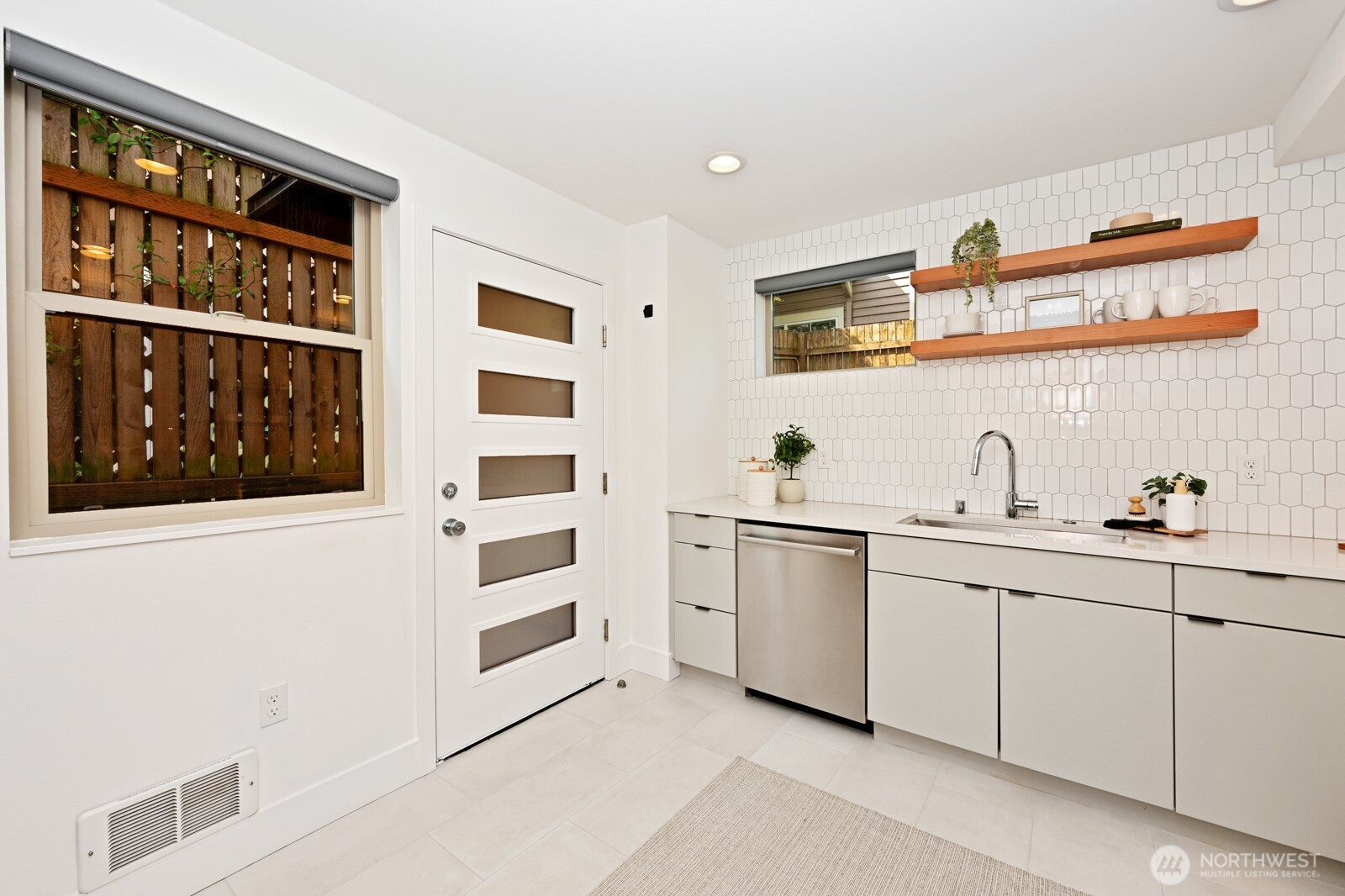 2108 E James Street #A, Seattle, WA 98122