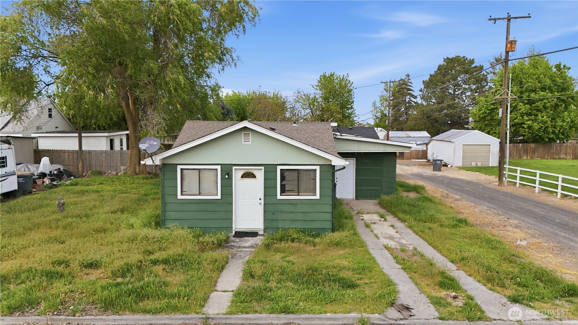 104 E 5th AVE , Warden, WA 98857