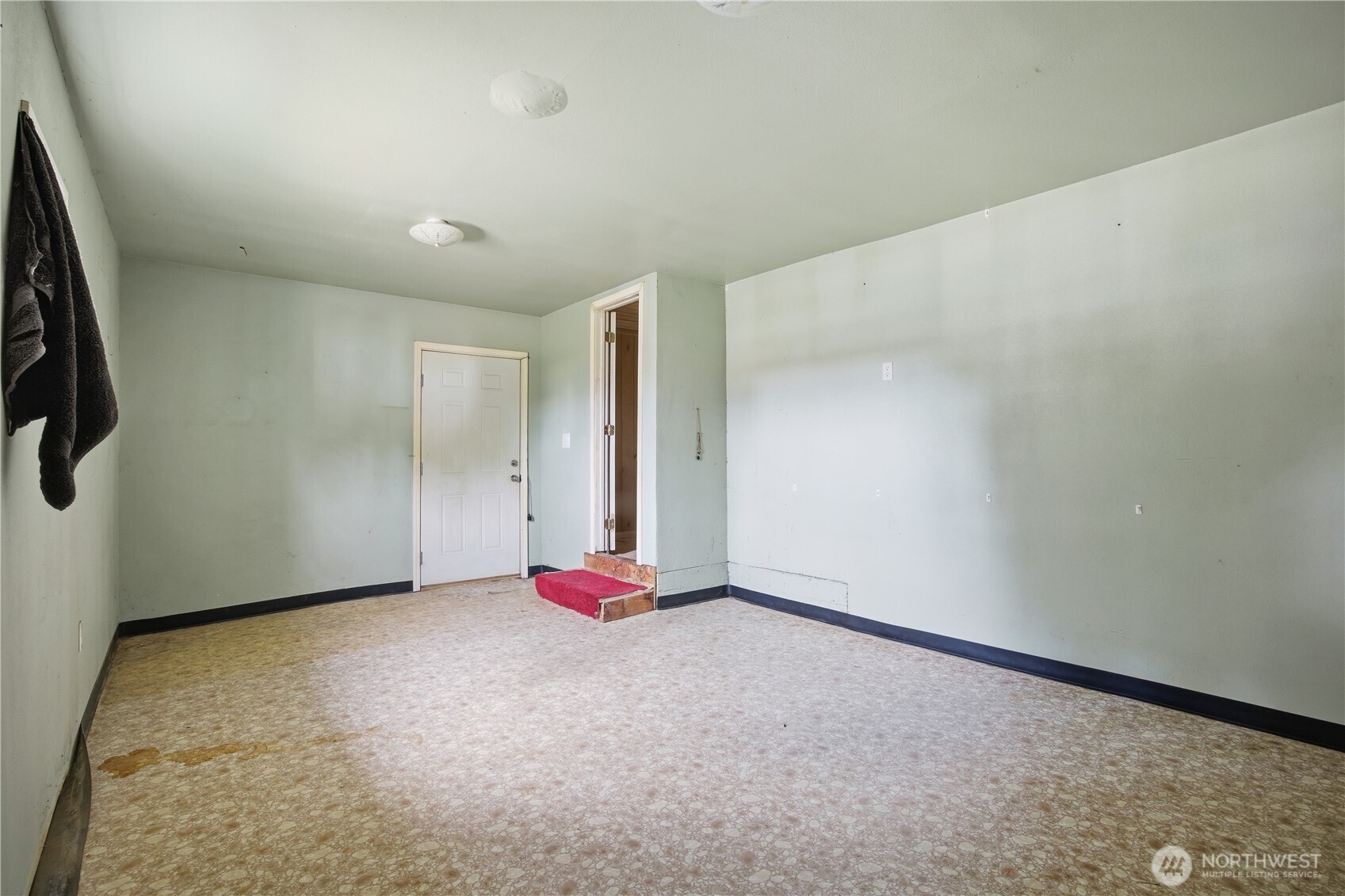 104 E 5th AVE , Warden, WA 98857