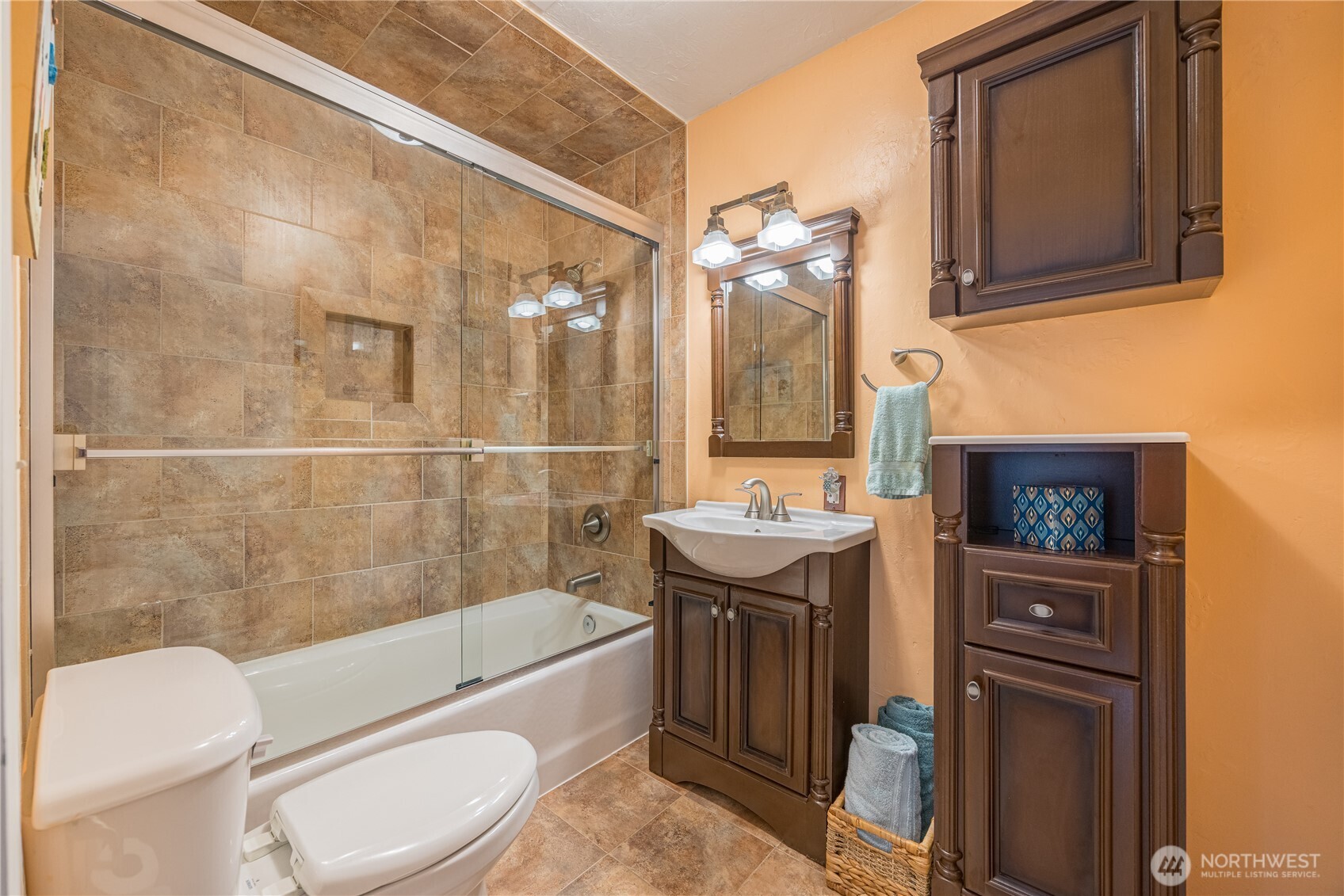 430 Black Diamond Road , Port Angeles, WA 98363