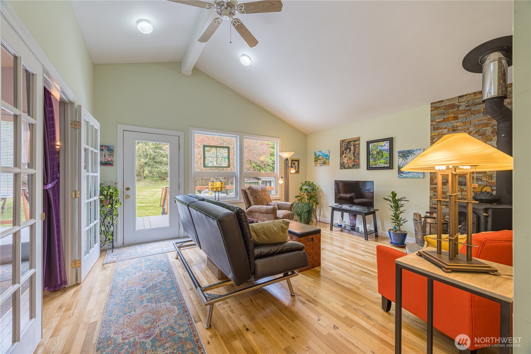 430 Black Diamond Road , Port Angeles, WA 98363