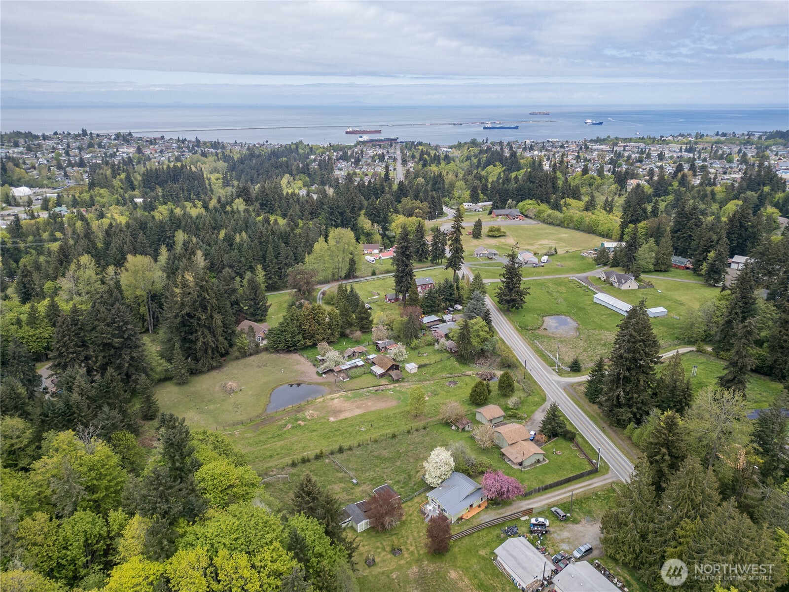 430 Black Diamond Road , Port Angeles, WA 98363