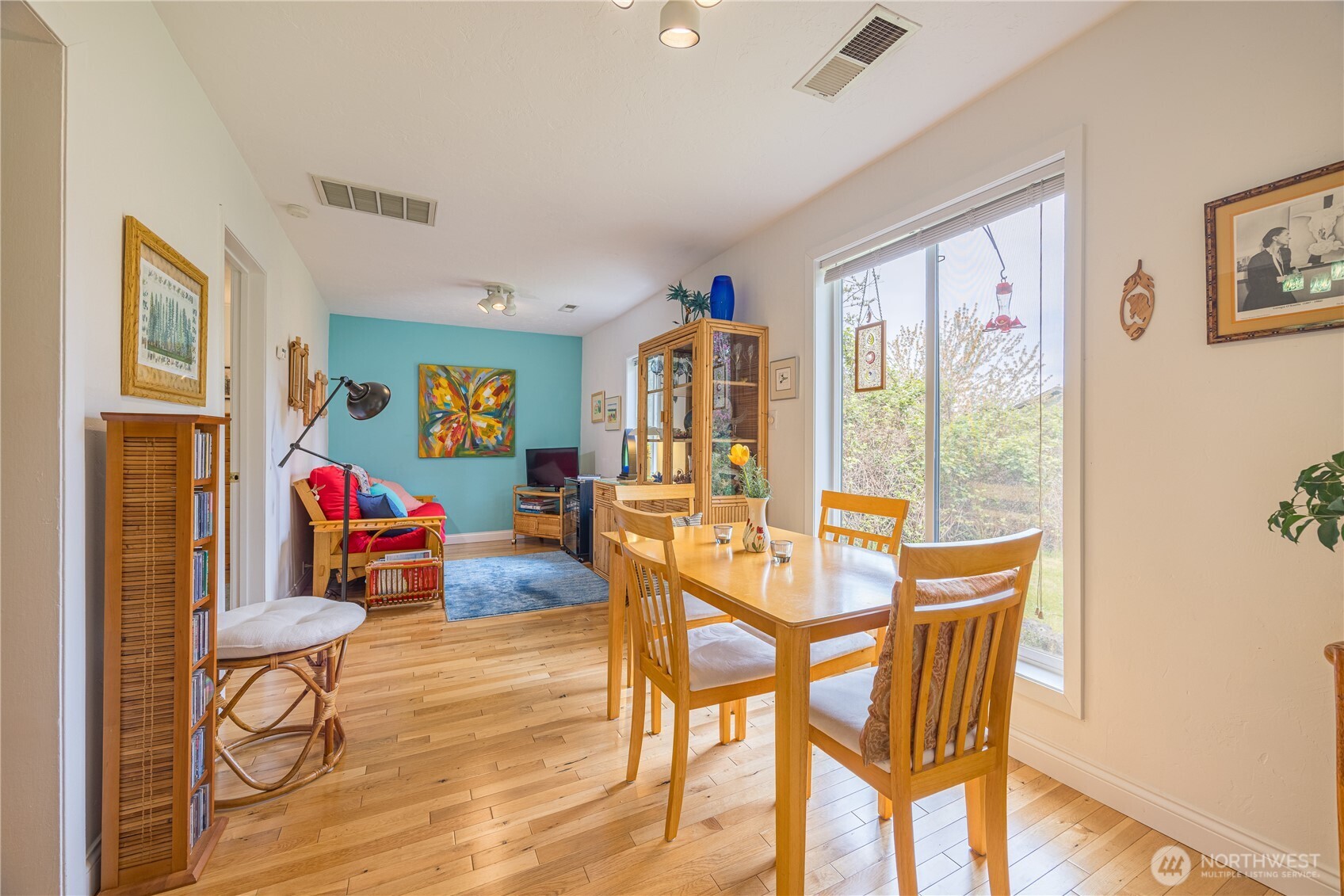 430 Black Diamond Road , Port Angeles, WA 98363