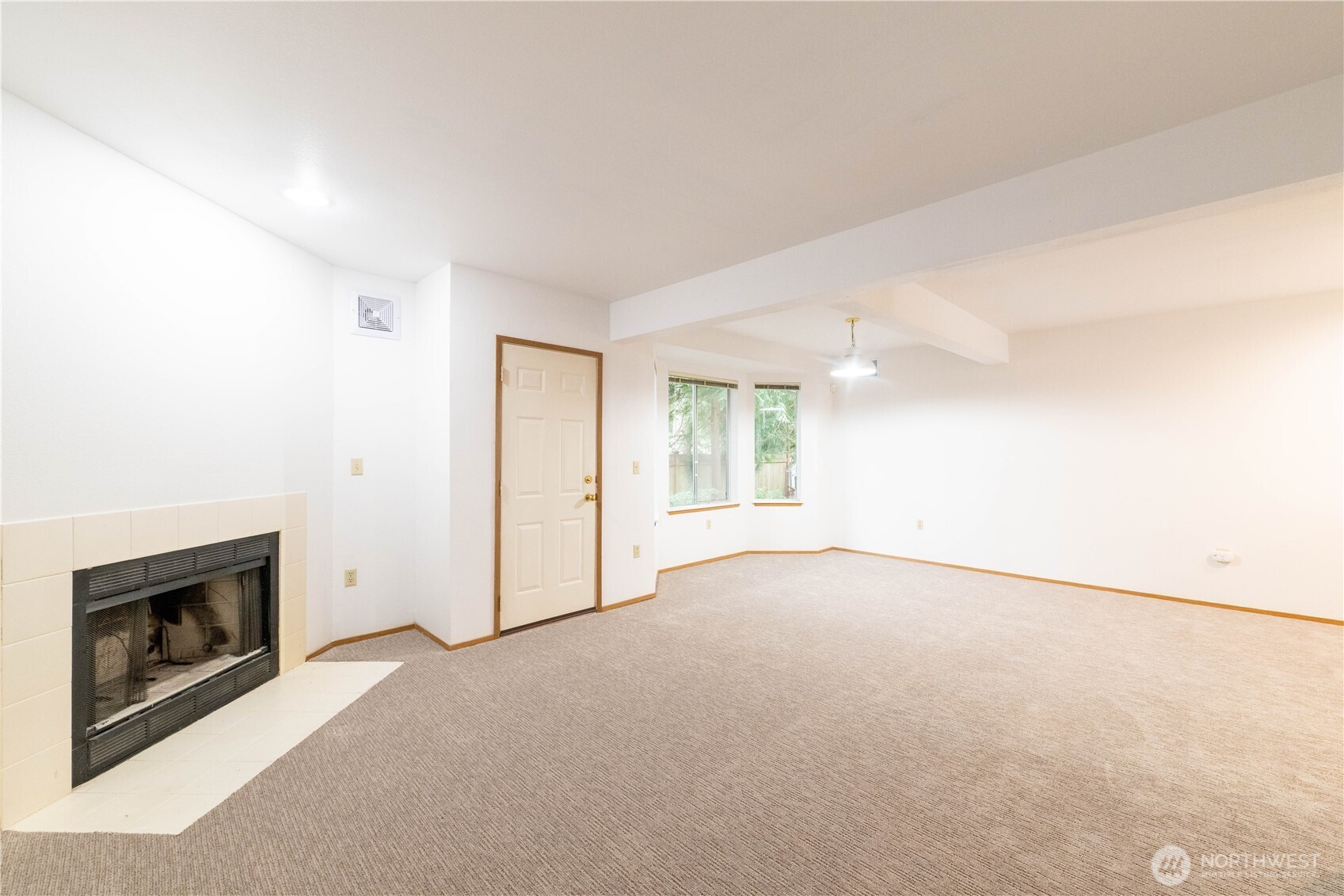 15307 15th Avenue NE #7, Shoreline, WA 98155