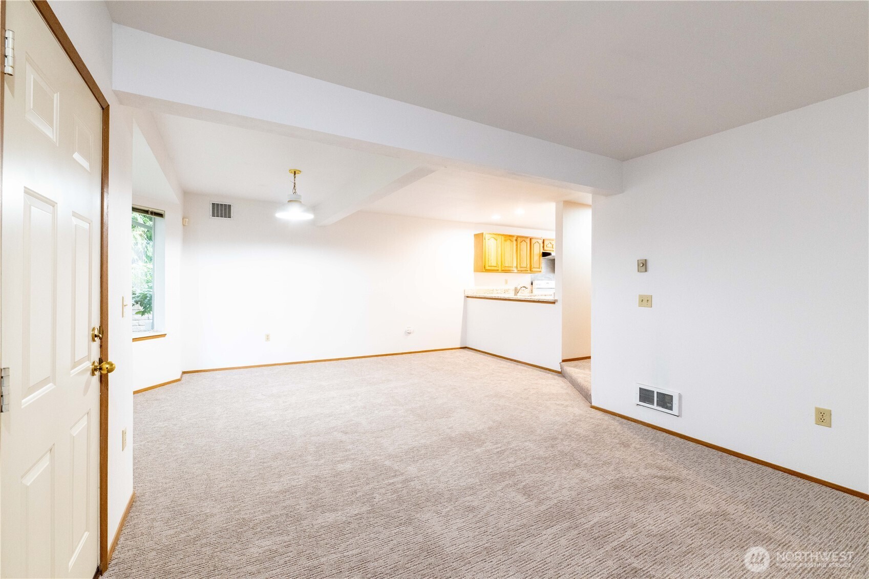 15307 15th Avenue NE #7, Shoreline, WA 98155