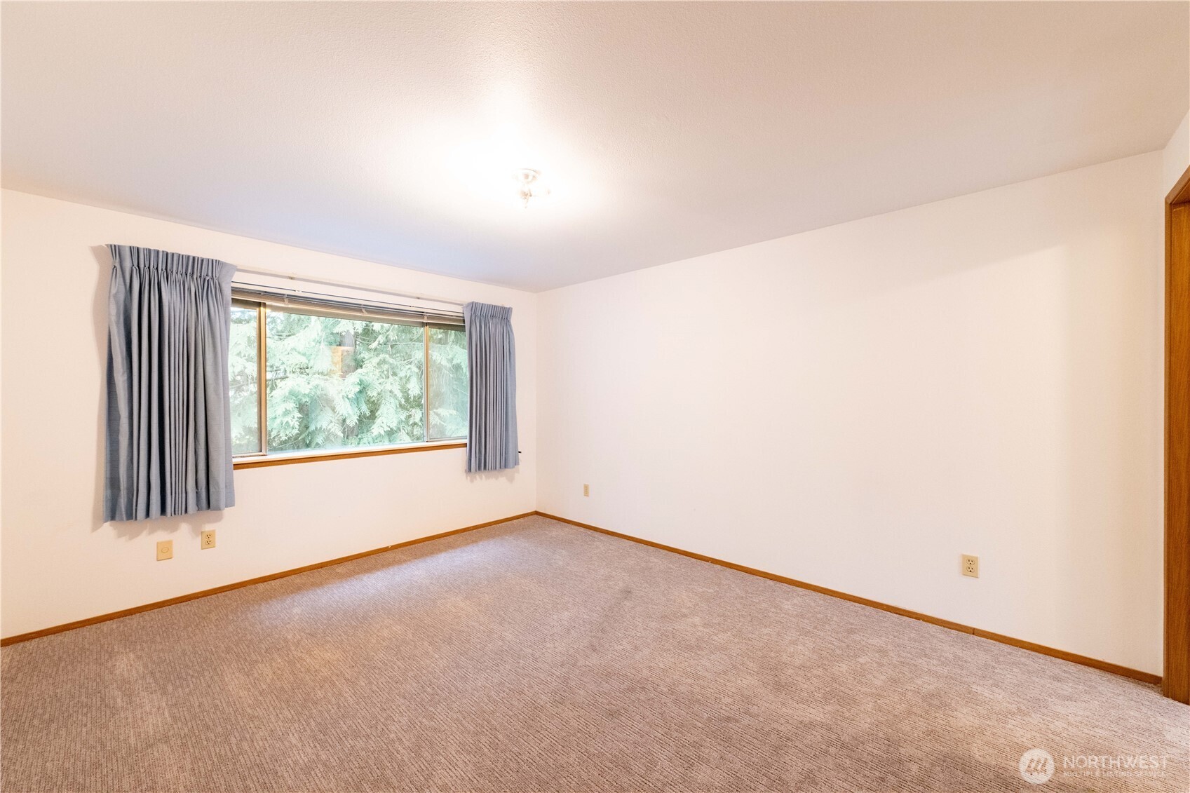15307 15th Avenue NE #7, Shoreline, WA 98155