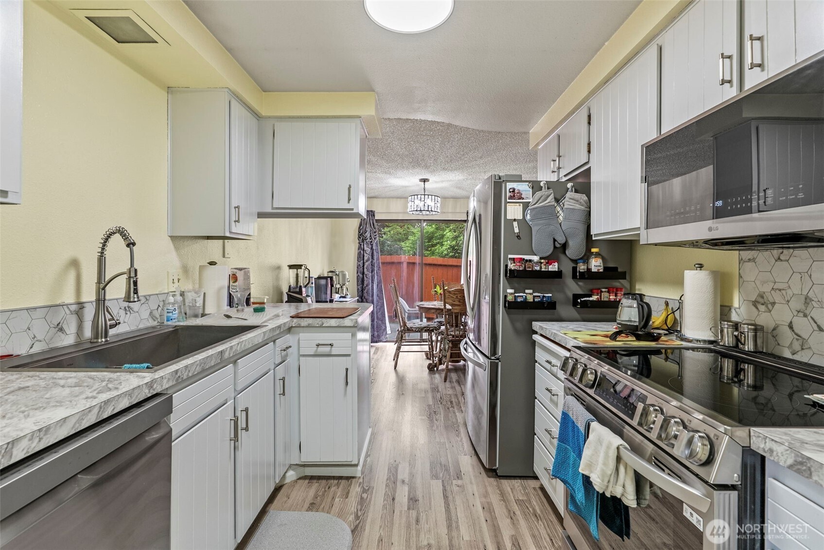 1 Teal Street , Longview, WA 98632