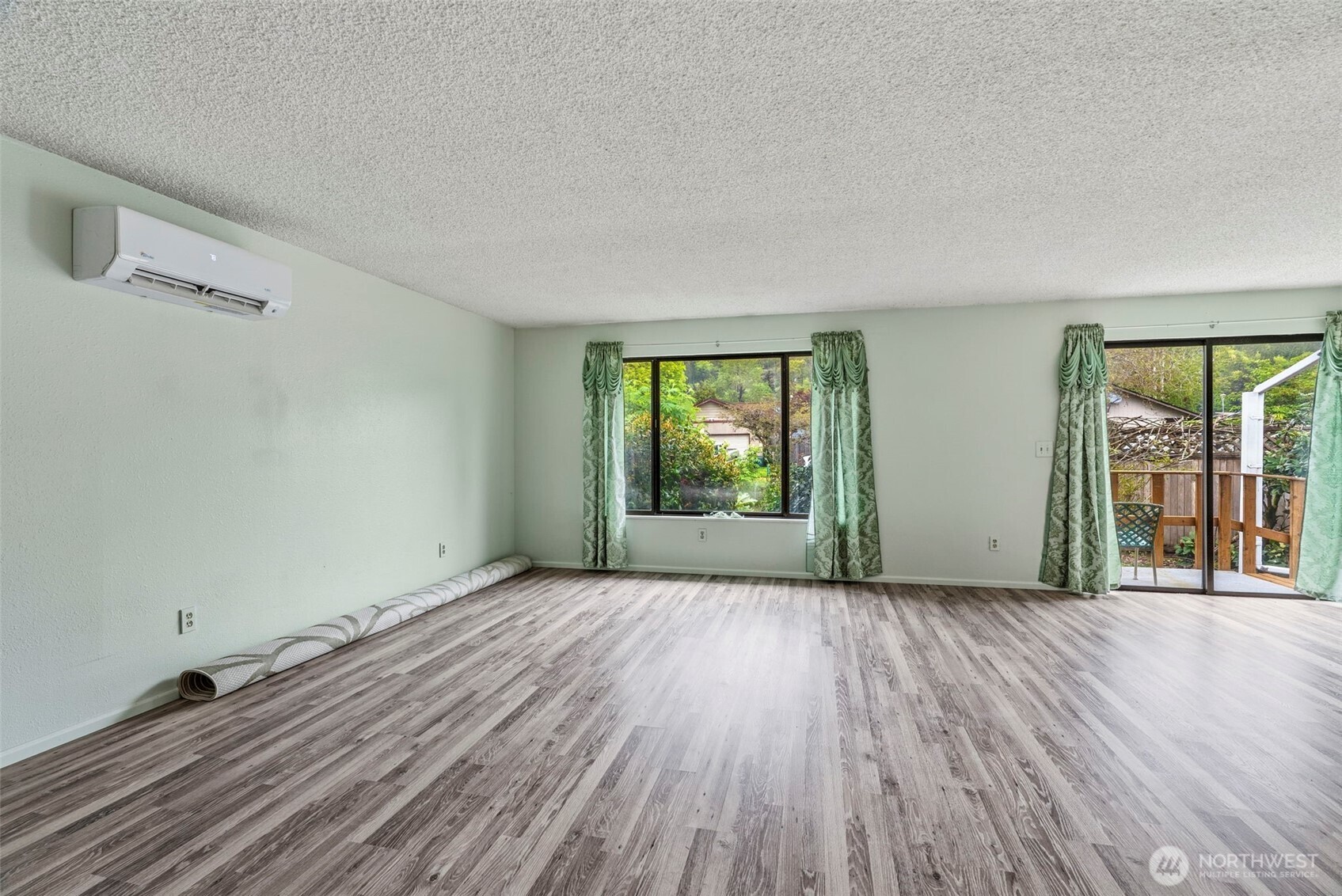 1 Teal Street , Longview, WA 98632