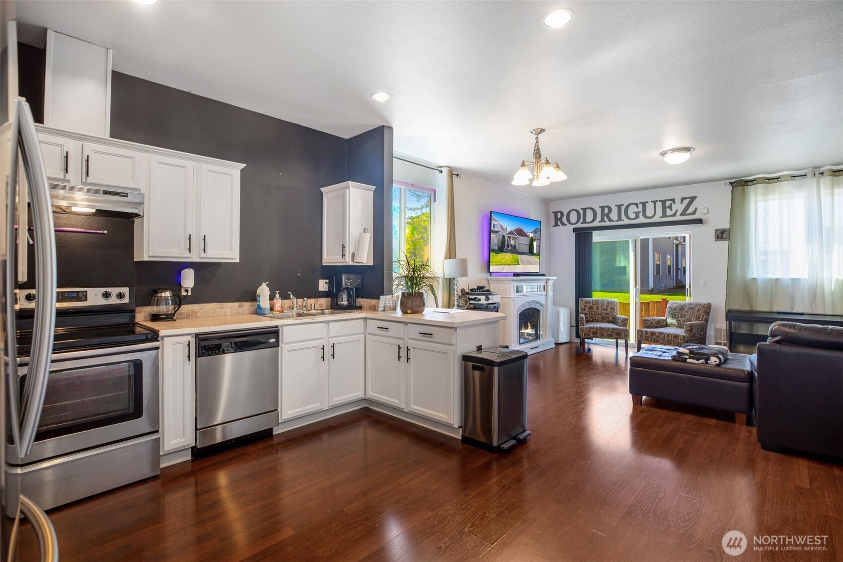 7042 E J Street , Tacoma, WA 98404