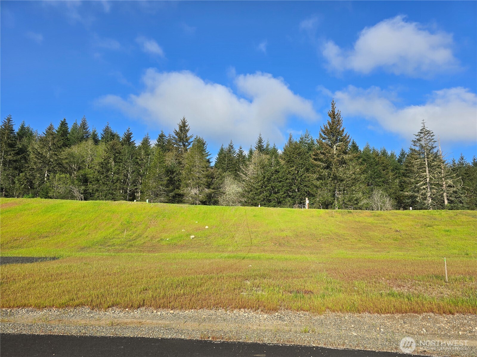41 E Virgil Drive W, Allyn, WA 98524