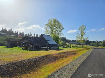 71 E Virgil Drive W, Allyn, WA 98524 - Photo 3