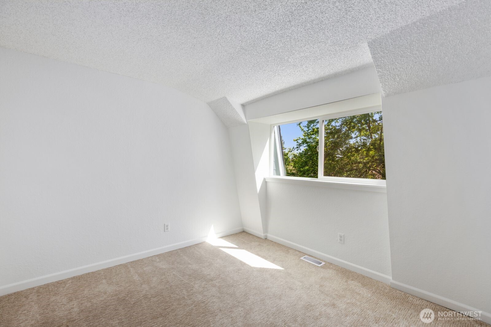 1421 W Casino Road #A23, Everett, WA 98204