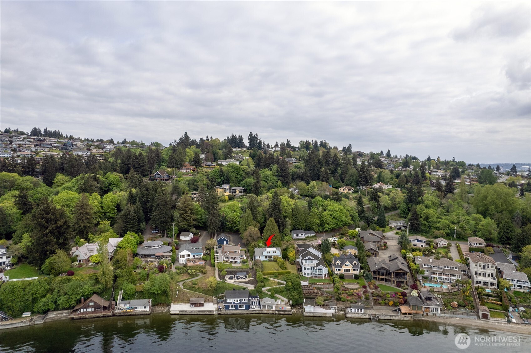 5498 Hyada Boulevard NE, Tacoma, WA 98422