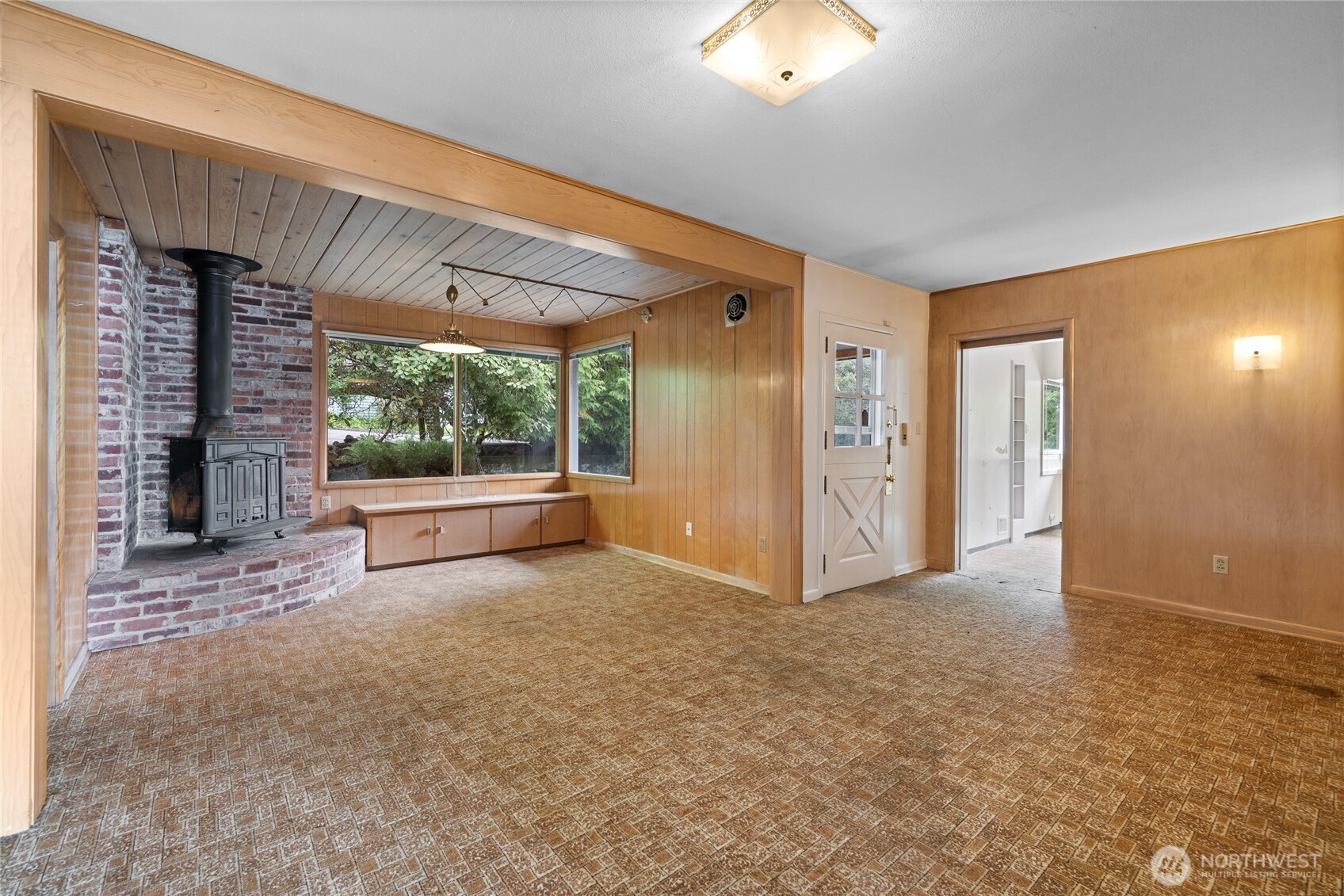 5498 Hyada Boulevard NE, Tacoma, WA 98422