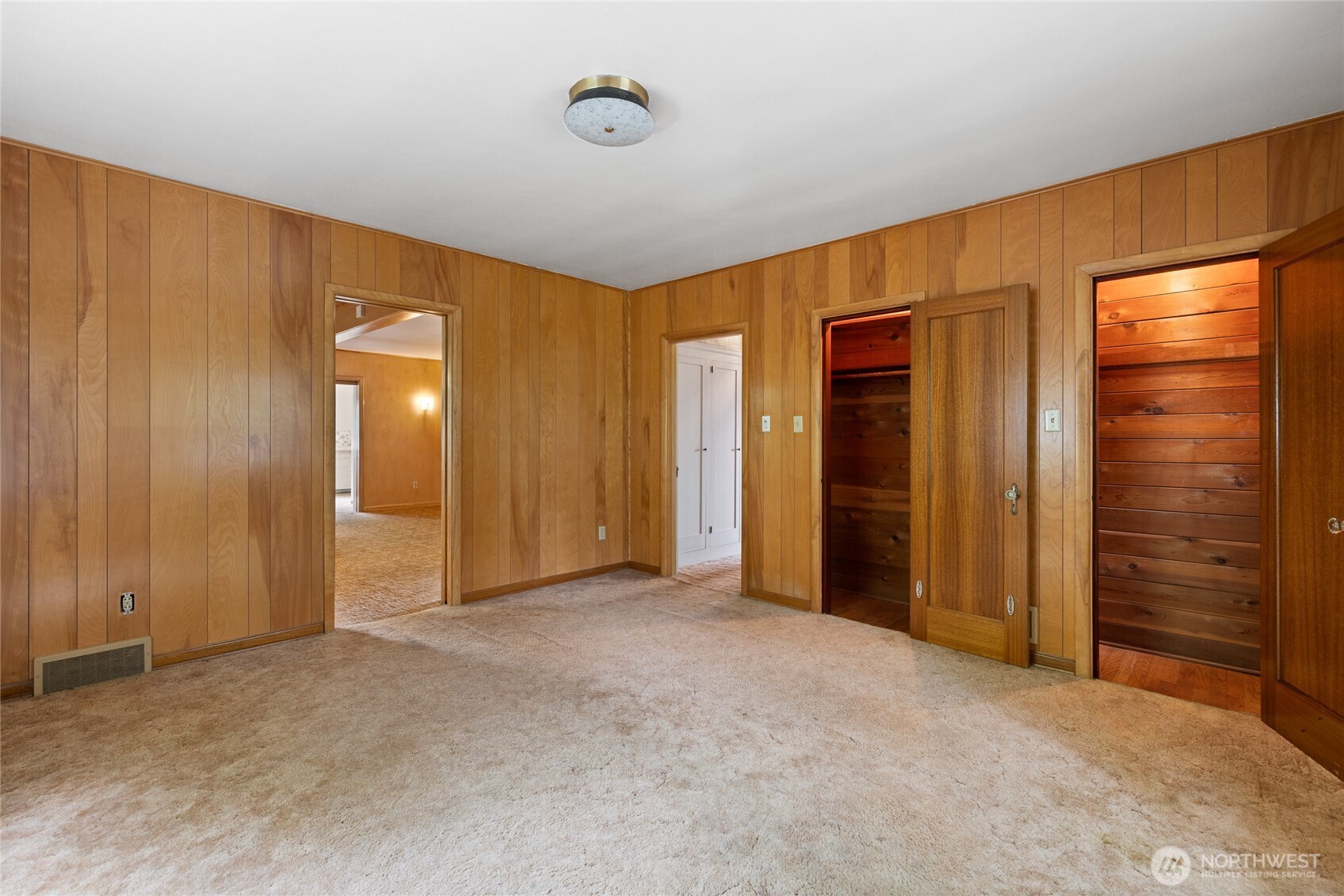 5498 Hyada Boulevard NE, Tacoma, WA 98422