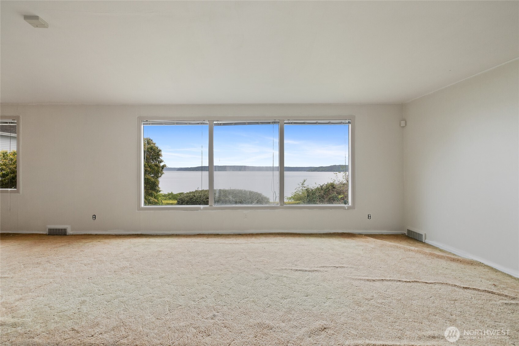 5498 Hyada Boulevard NE, Tacoma, WA 98422