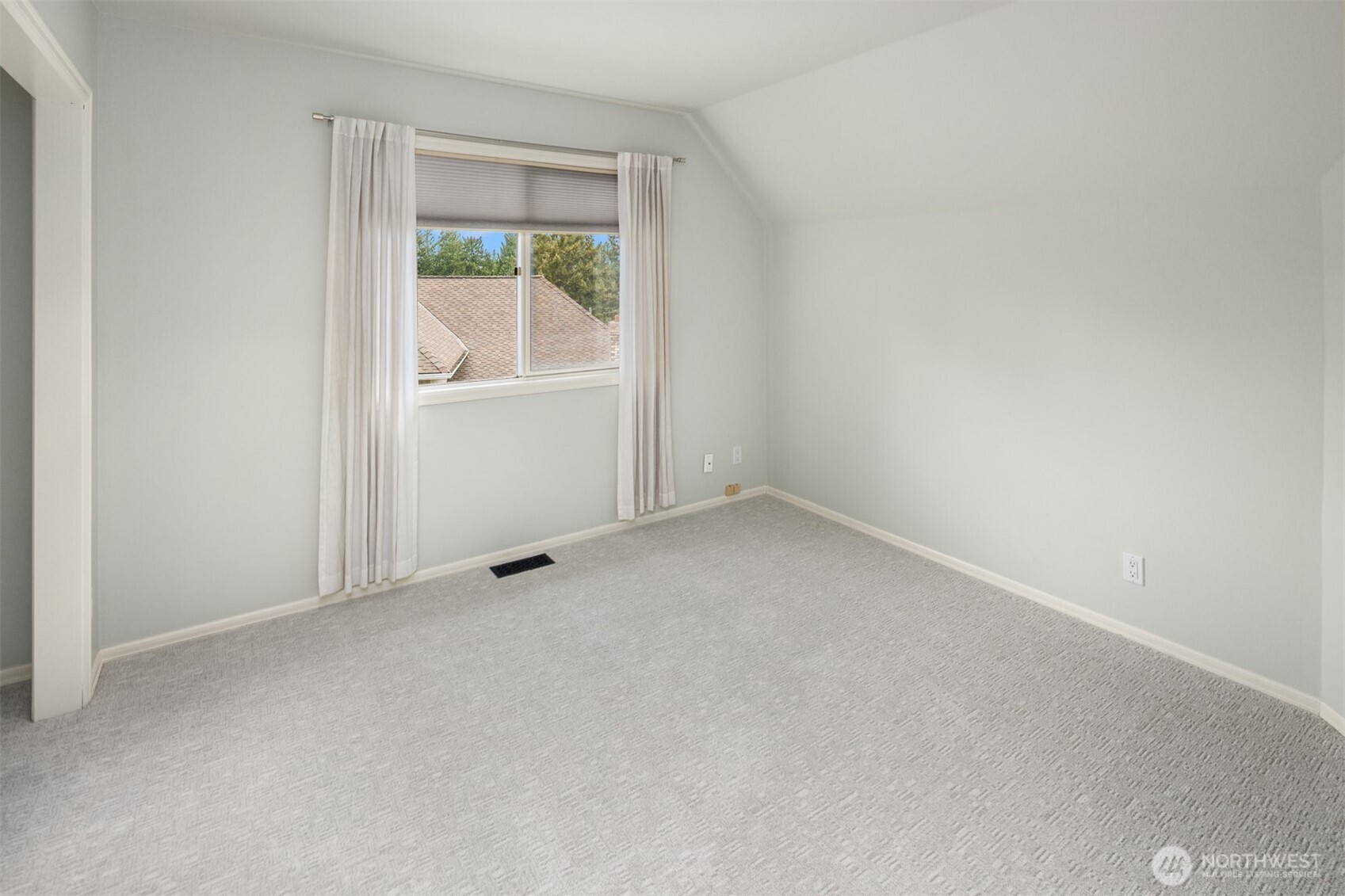 3021 224th Avenue NE, Sammamish, WA 98074