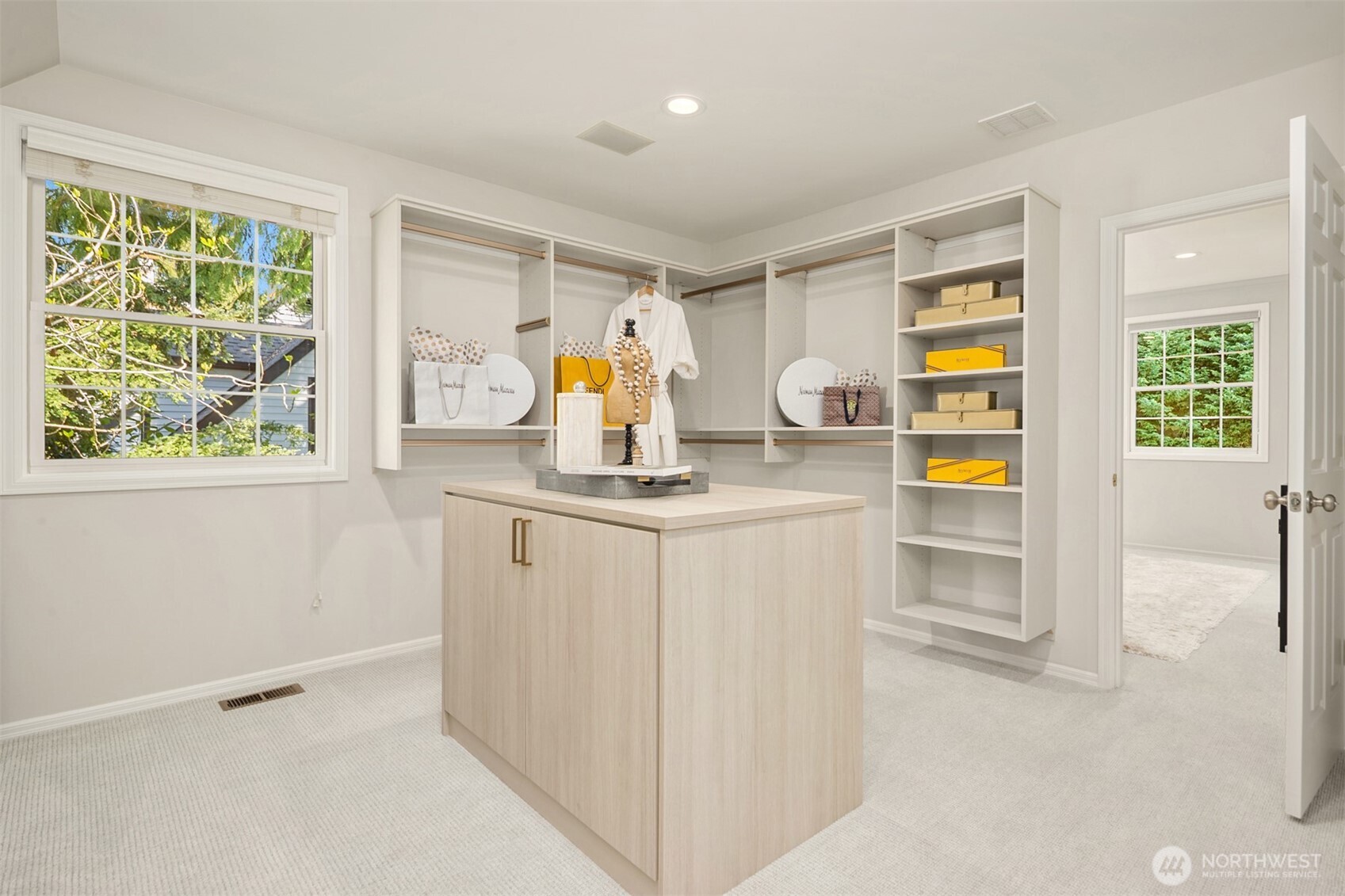 2400 100th Avenue NE, Bellevue, WA 98004