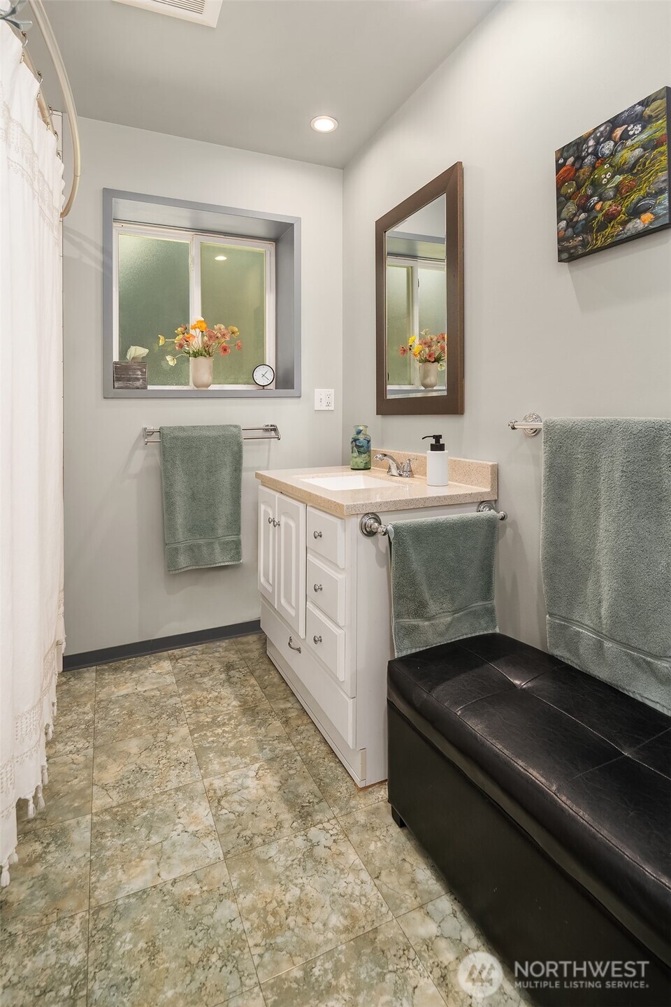 27428 97th Avenue SW, Vashon, WA 98070