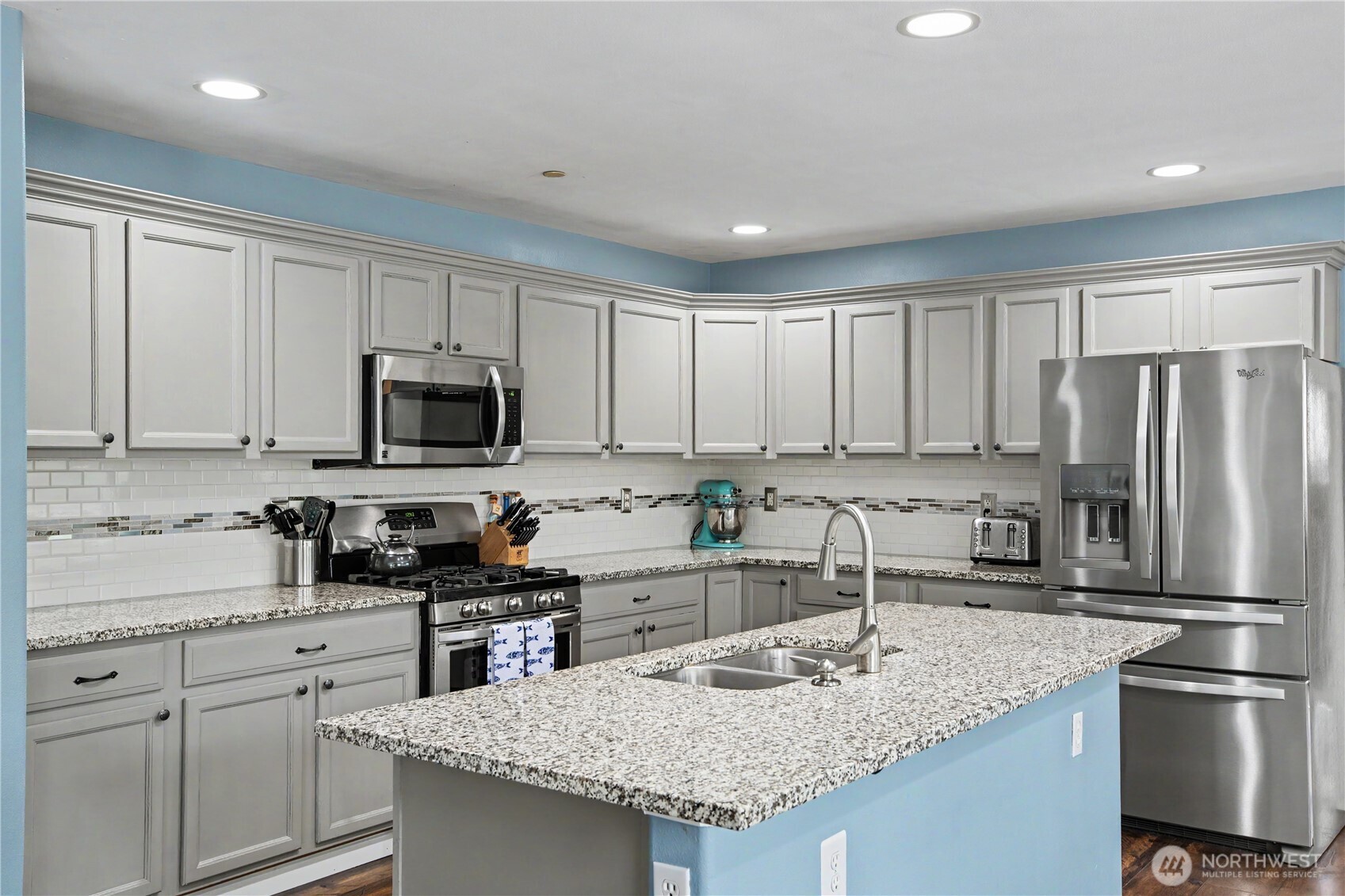 2219 Forrest St , Dupont, WA 98327