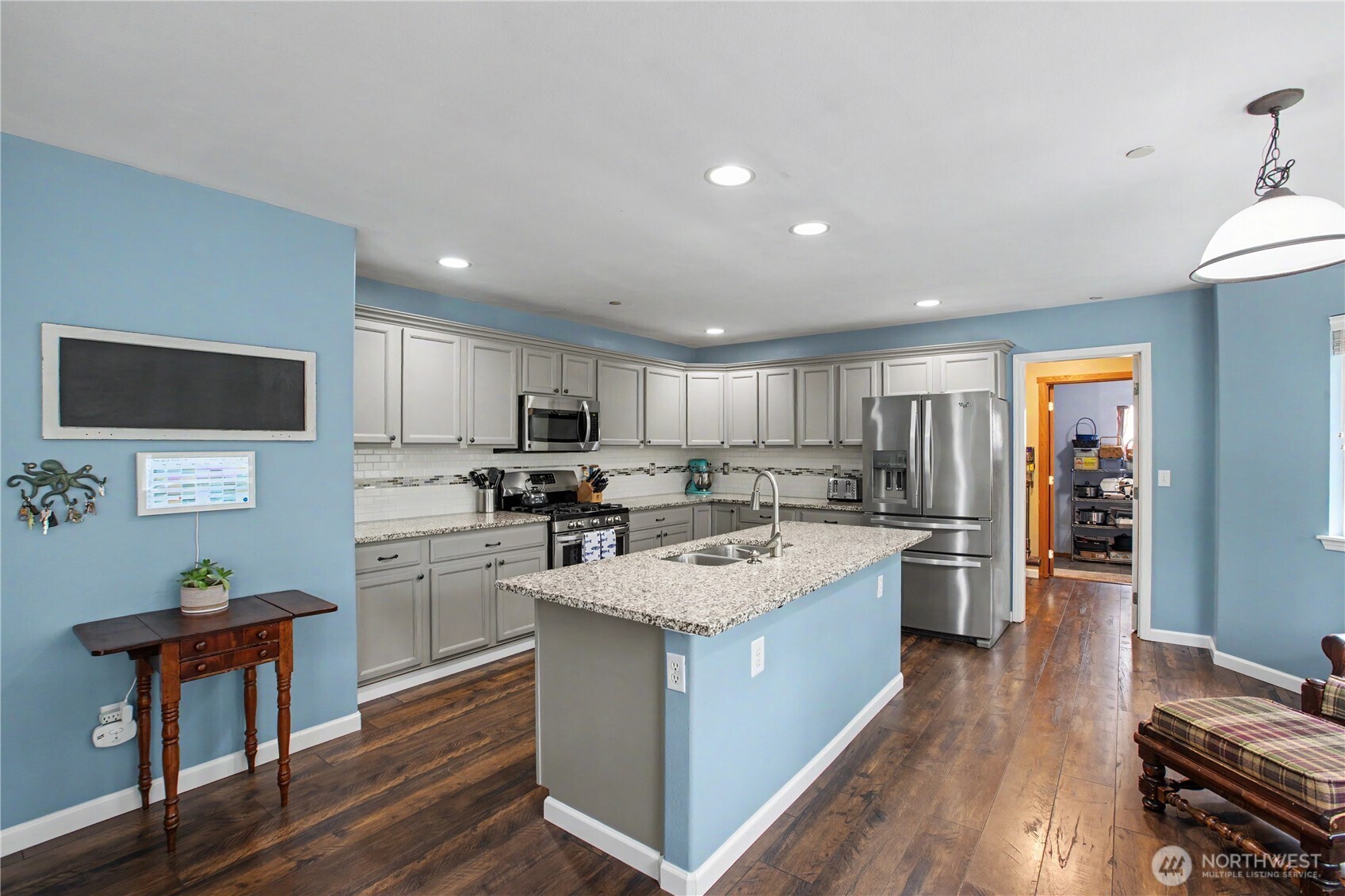 2219 Forrest St , Dupont, WA 98327