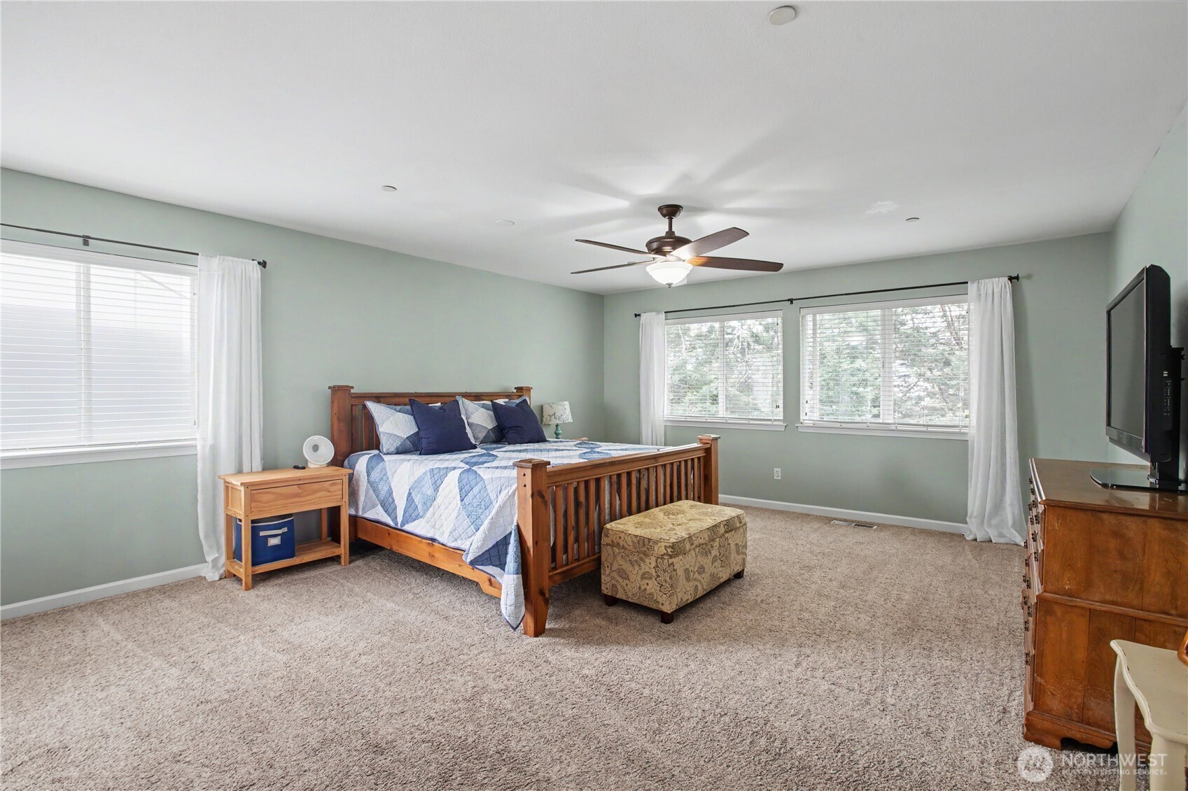 2219 Forrest St , Dupont, WA 98327