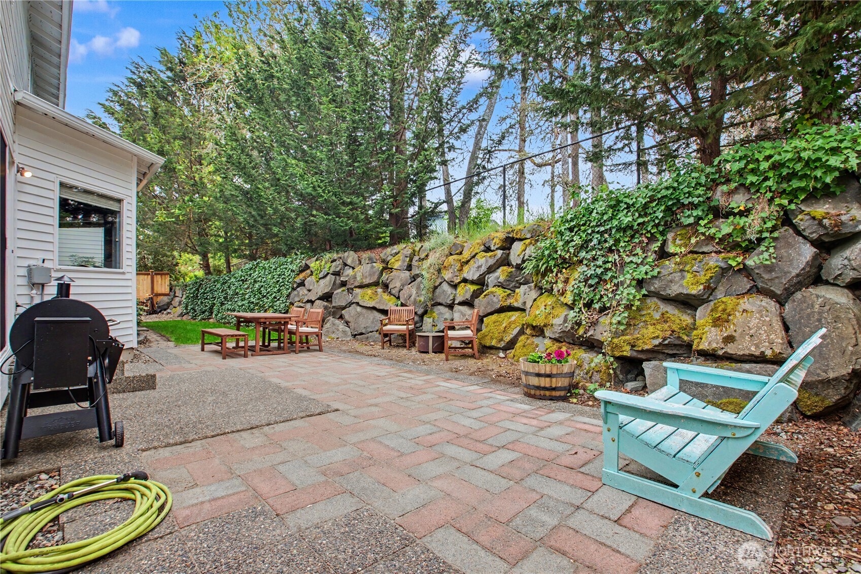 2219 Forrest St , Dupont, WA 98327