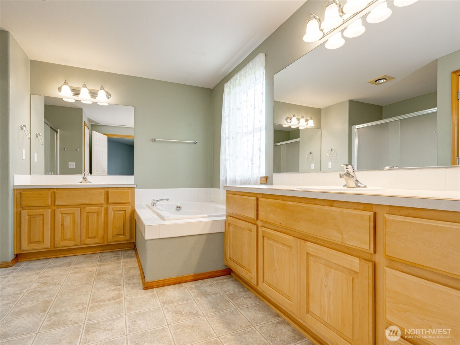 1312 NW 9th Way , Battle Ground, WA 98604