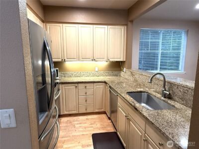 13000 Admiralty Way #B201, Everett, WA 98204 - Photo 6