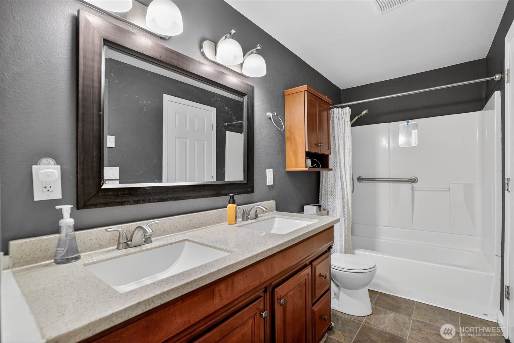 1301 NW 102nd Street , Vancouver, WA 98685