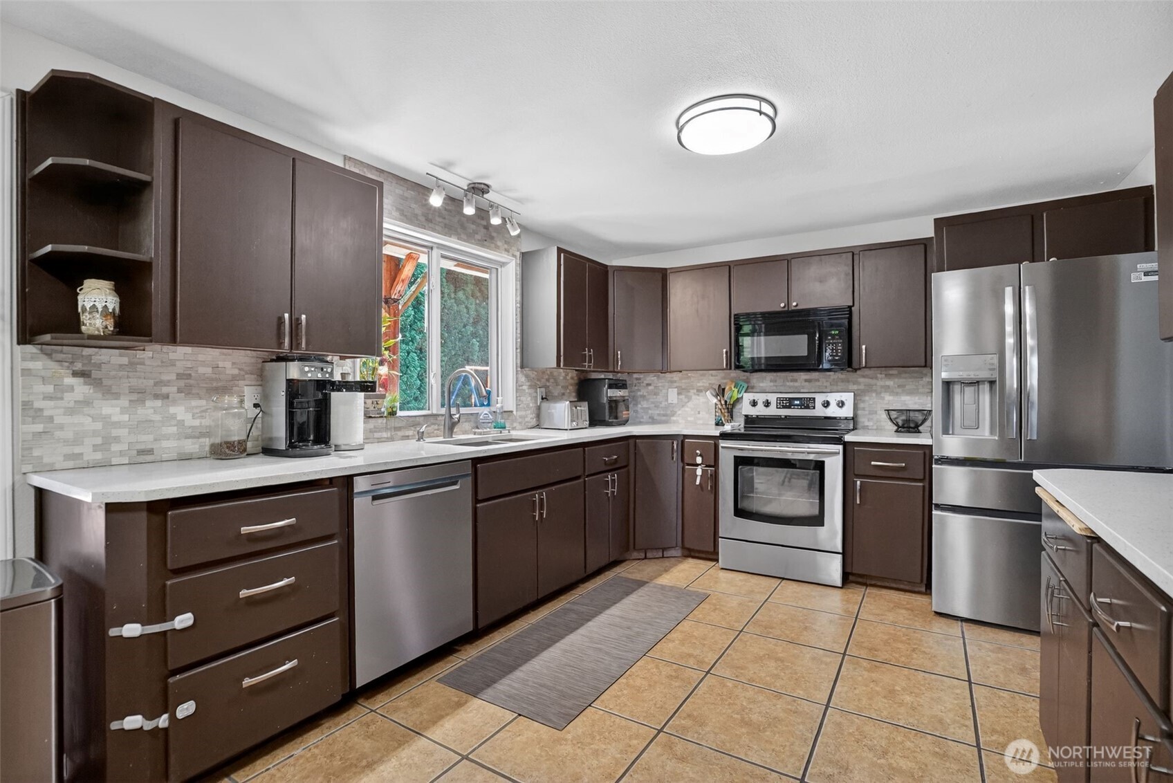 1301 NW 102nd Street , Vancouver, WA 98685