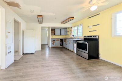 8428 S D Street , Tacoma, WA 98444 - Photo 2